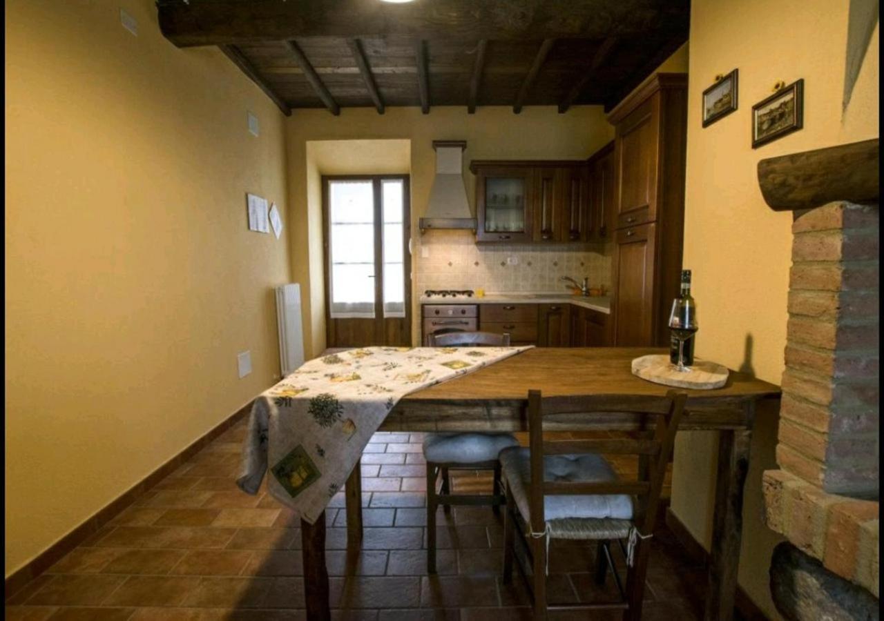 Casetta Della Pina Monticiano Bagian luar foto